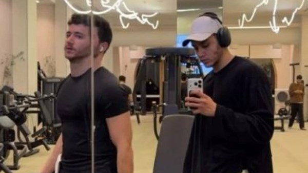 الفنان أحمد مالك وشقيقه حسن مالك