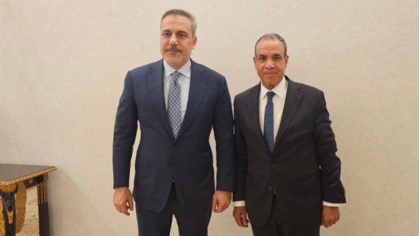 بدر عبدالعاطي وهاكان فيدان 