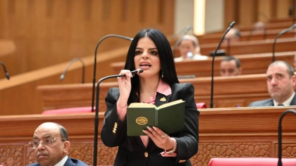 النائبة زينب بشير 