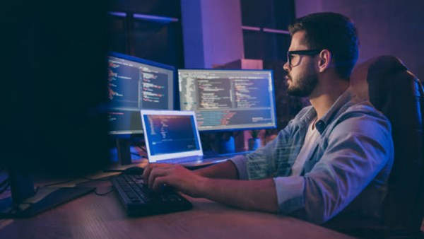 أكثر التخصصات المطلوبة في سوق العمل