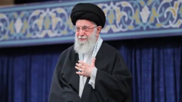 تأجيل جنازة المرشد الإيراني علي خامنئي