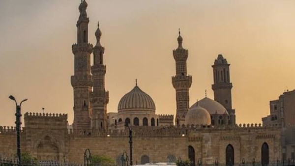  تعليق الأنشطة بالجامع الأزهر وفروعه وتحذيرات من موجة طقس عنيفة   
