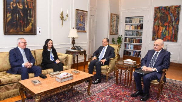 وزيرا الخارجية والتضامن