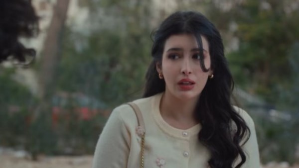 الفنانة سارة نخلة