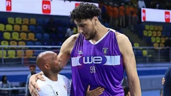 فارق طول كبير بين حمد فتحي وشيكابالا