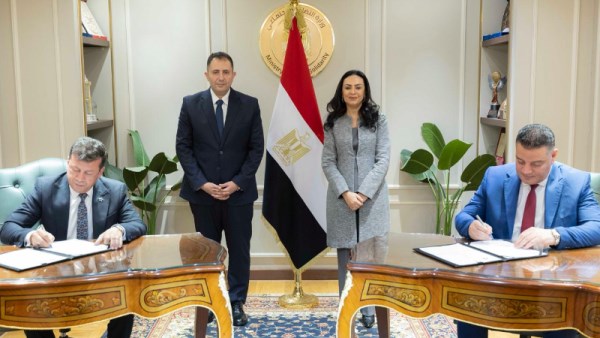 توقيع عقد بين وزارة التضامن ومحافظة دمياط