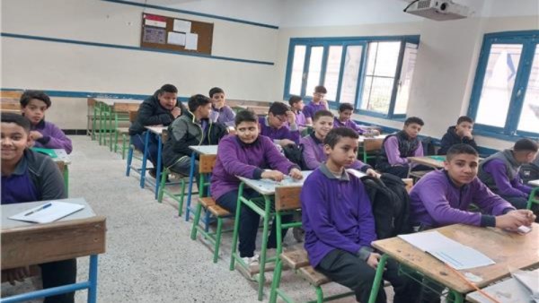 طلاب صفوف النقل