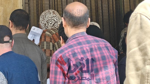 معاناة المرضى داخل مستشفى الدمرداش