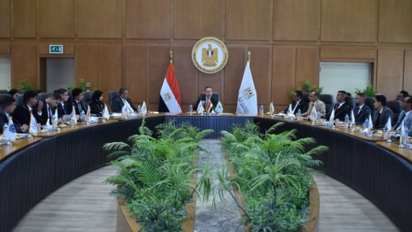 قنصوة وممثلي الاتحادات الطلابية