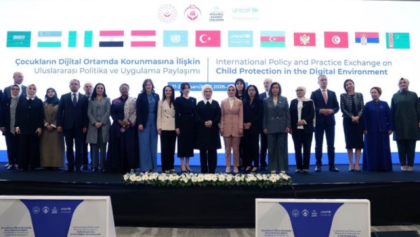 وزير التضامن بأنقرة