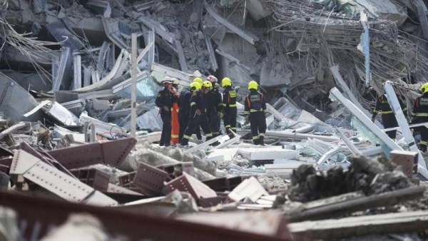 إجلاء أكثر منه 156 شخص في اليابان بعد زلزال قوته 7.5 درجة