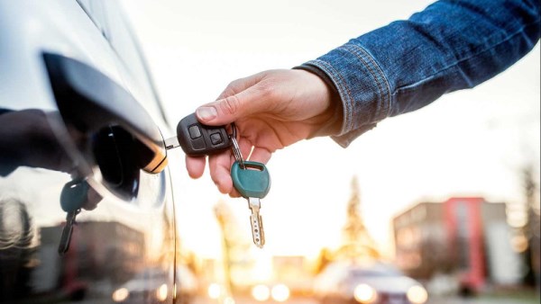 الأوراق المطلوبة لعمل عقد مسجل للسيارة 2026