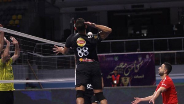 الأهلي يتخطى الجزيرة