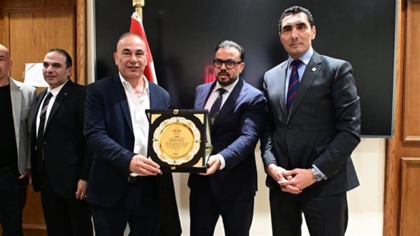 تكريم التوأم