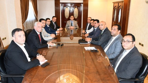 وزير الرياضة يجتمع مع مجلس إدارة اتحاد الشراع