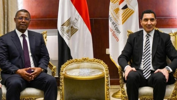 وزير الرياضة يلتقي رئيس الاتحاد الإفريقي للجودو