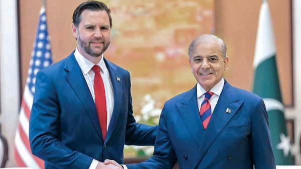 مفاوضات أمريكا وإيران في باكستان
