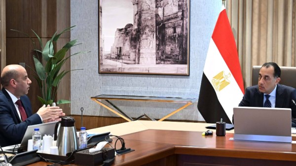اجتماع مدبولي مع وزير العمل