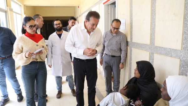 جولة ميدانية لوزير الصحة بمركز طبي في مدينة بدر