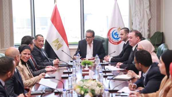 اجتماع وزير الصحة مع أورنج مصر