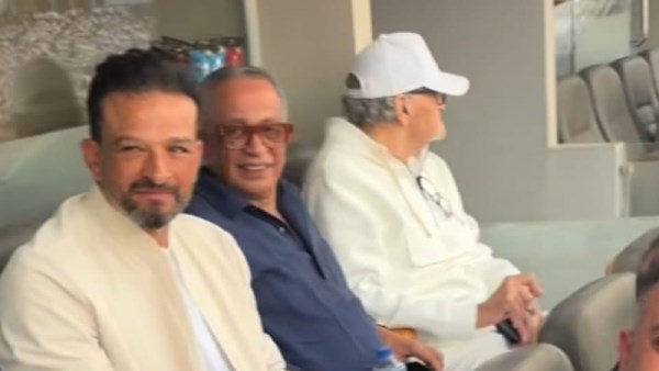 ممدوح عباس مع نجله وعمرو الجنايني