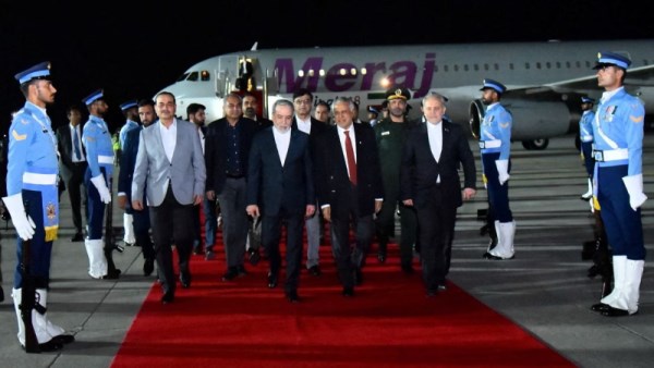 صول وزير الخارجية الإيراني باكستان 