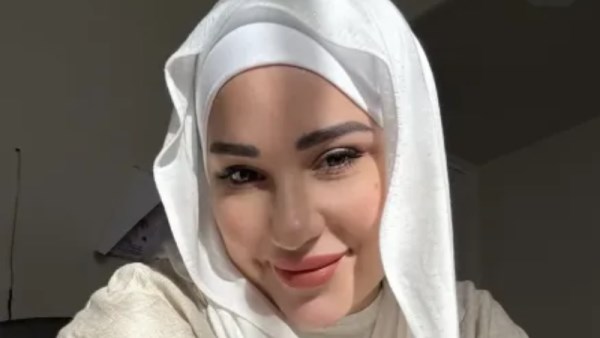 اسما شريف منير 
