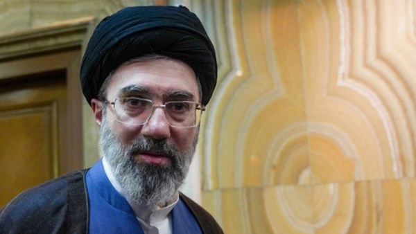 المرشد الأعلى الإيراني الجديد مجتبى خامنئي