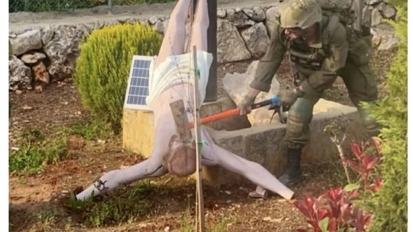 لبنان يشهد موجة غضببسبب تحطيم تمثال يسوع