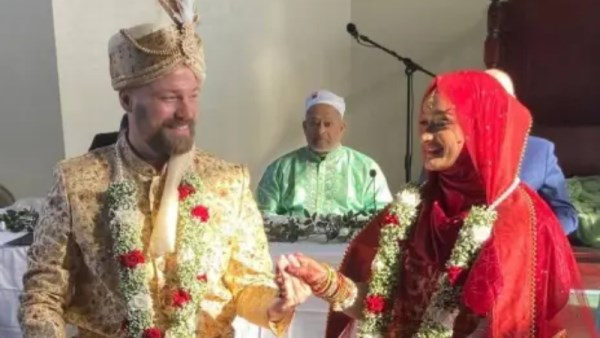 زواج كونور ماكنوت، كبير مساعدي النائبة إلهان عمر