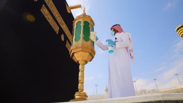 قصة تطييب الكعبة المشرفة