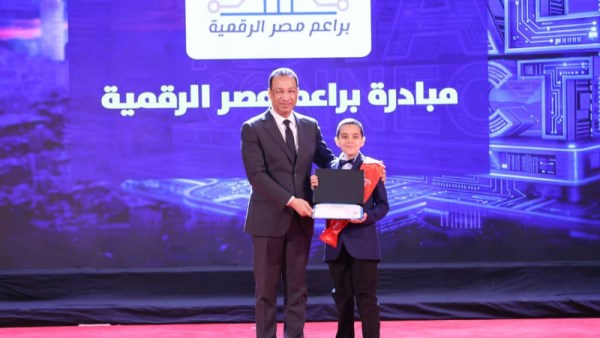  وزير الاتصالات يشهد  تخريج دفعة من أجيال مصر الرقمية