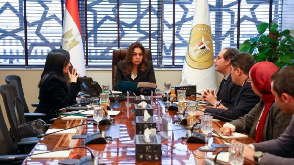 منال عوض مع اتحاد البنوك 