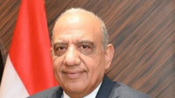  الدكتور محمود عصمت وزير الكهرباء والطاقة المتجددة
