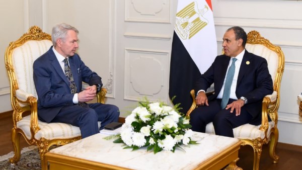 وزير الخارجية وببيكا هافيستو