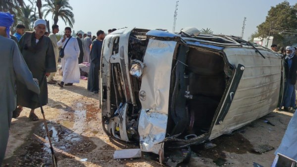 حادث تصادم ميكروباص وتروسيكل في منفلوط
