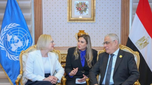صورة من الإجتماع