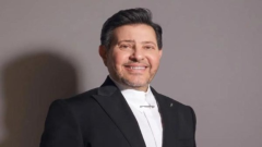 اليوم.. وصول جثمان الفنان هاني شاكر إلى مصر في هذا الموعد