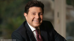 خالد الجندي يؤم المصلين بجنازة هاني شاكر.. ويجتهد في الدعاء له