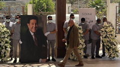 أبرزهم الهضبة والحجار ومحمد فؤاد وشيرين.. نجوم غابوا عن جنازة هاني شاكر
