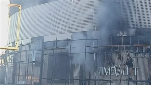 أسباب اندلاع حريق داخل محل ملابس بالقاهرة الجديدة
