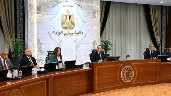 رئيس الوزراء يوجه برفع جاهزية المرافق ومواجهة التعديات والكلاب الضالة