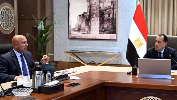 رئيس الوزراء وكامل الوزير