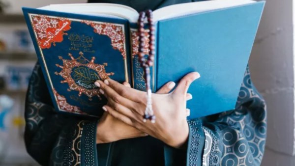 العبادات المستحبة للمرأة الحائض في يوم عرفة لغير الحاج
