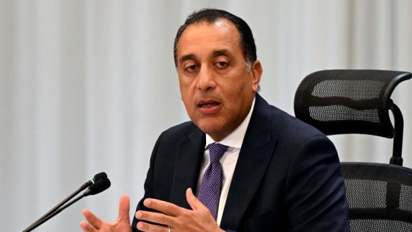 رئيس الوزراء يتابع مستجدات الإصلاح الإداري ويوجه برفع كفاءة العنصر البشري والتحول الرقمي