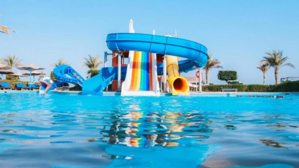 زحمة الشواطئ في ثالث أيام العيد