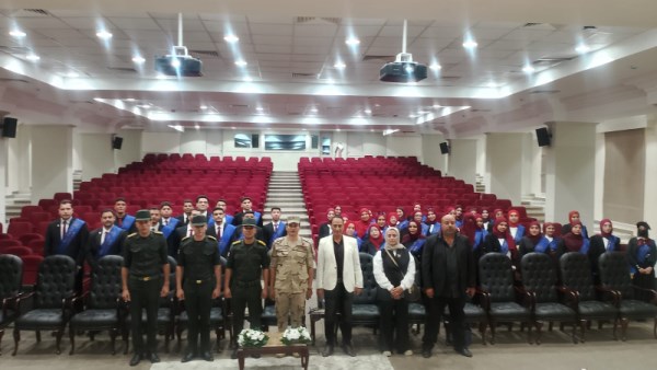 طلاب جامعة المنصورة