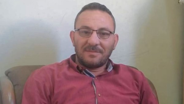 وفاة موظف بعد ساعة من رحيل ابنته