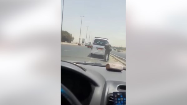 اعتداء سائق ميكروباص بالشبشب على مسن بالشرقية