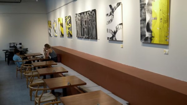 غلق مطاعم دبي بسبب أزمة الطماطم والأفوكادو نتيجة للحرب الإيرانية